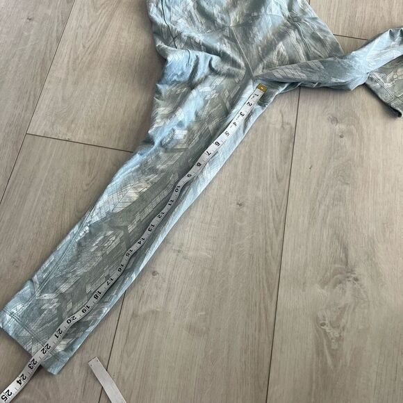 Lululemon women’s leggings crop size 4 - Picture 3 of 9